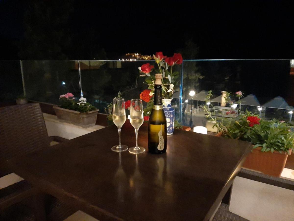 Apartments Kuce Lekovica Beach & Snack Bar- Bistro Luaran gambar