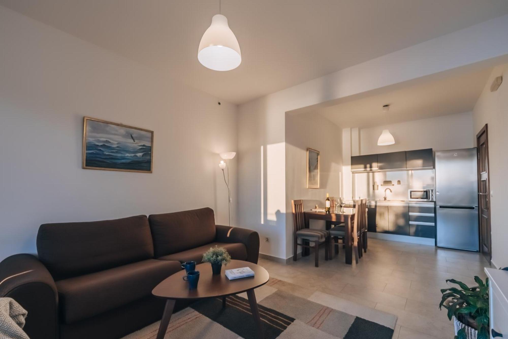 Apartments Kuce Lekovica Beach & Snack Bar- Bistro Bilik gambar