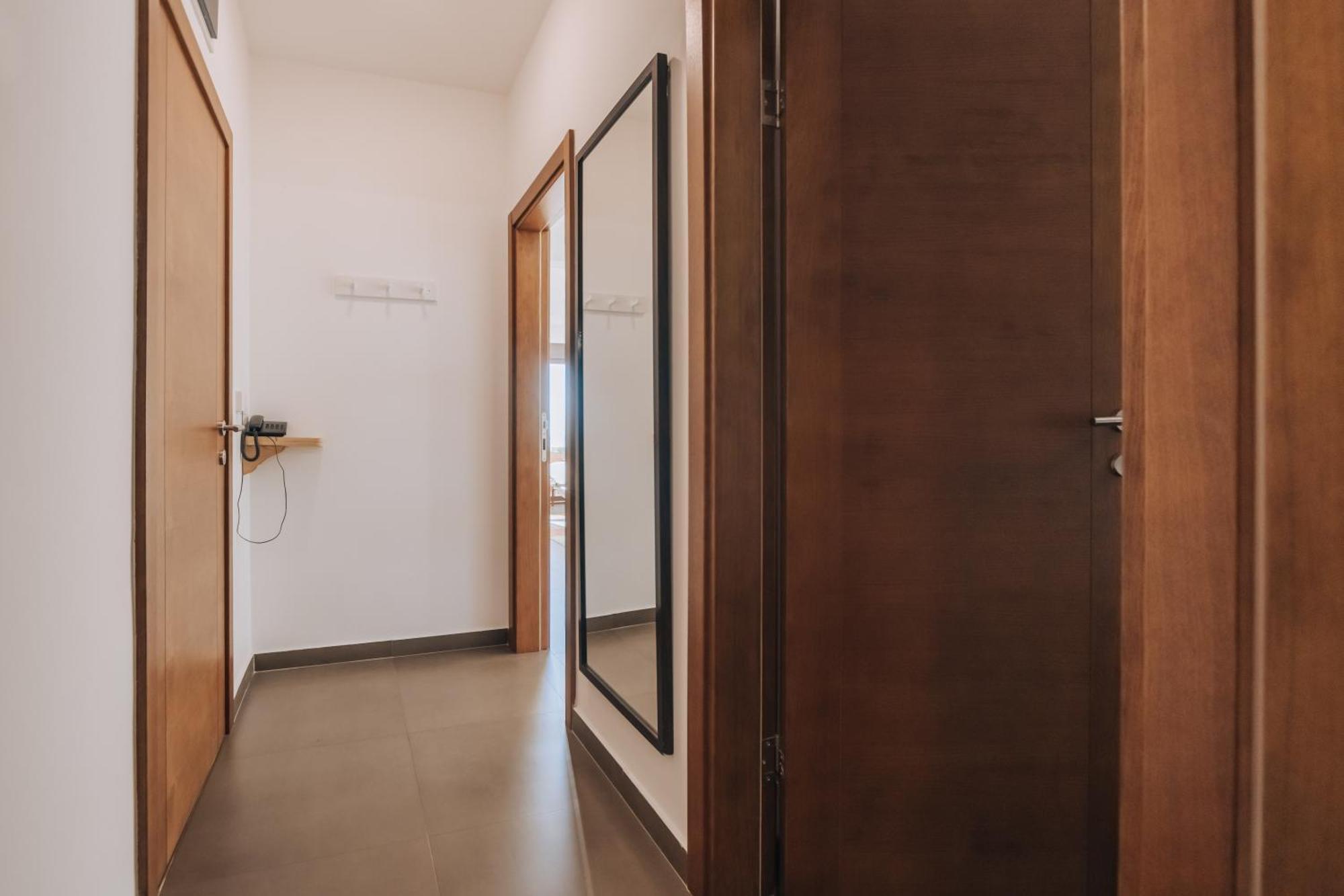 Apartments Kuce Lekovica Beach & Snack Bar- Bistro Bilik gambar