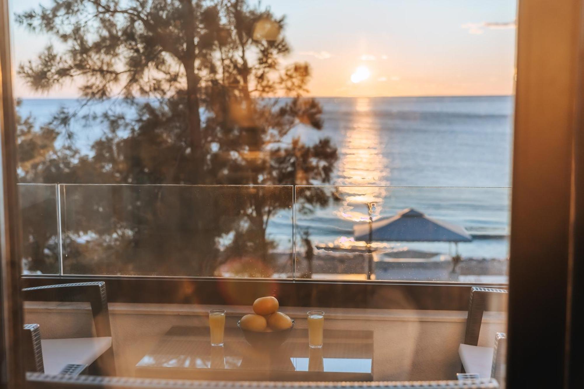 Apartments Kuce Lekovica Beach & Snack Bar- Bistro Luaran gambar