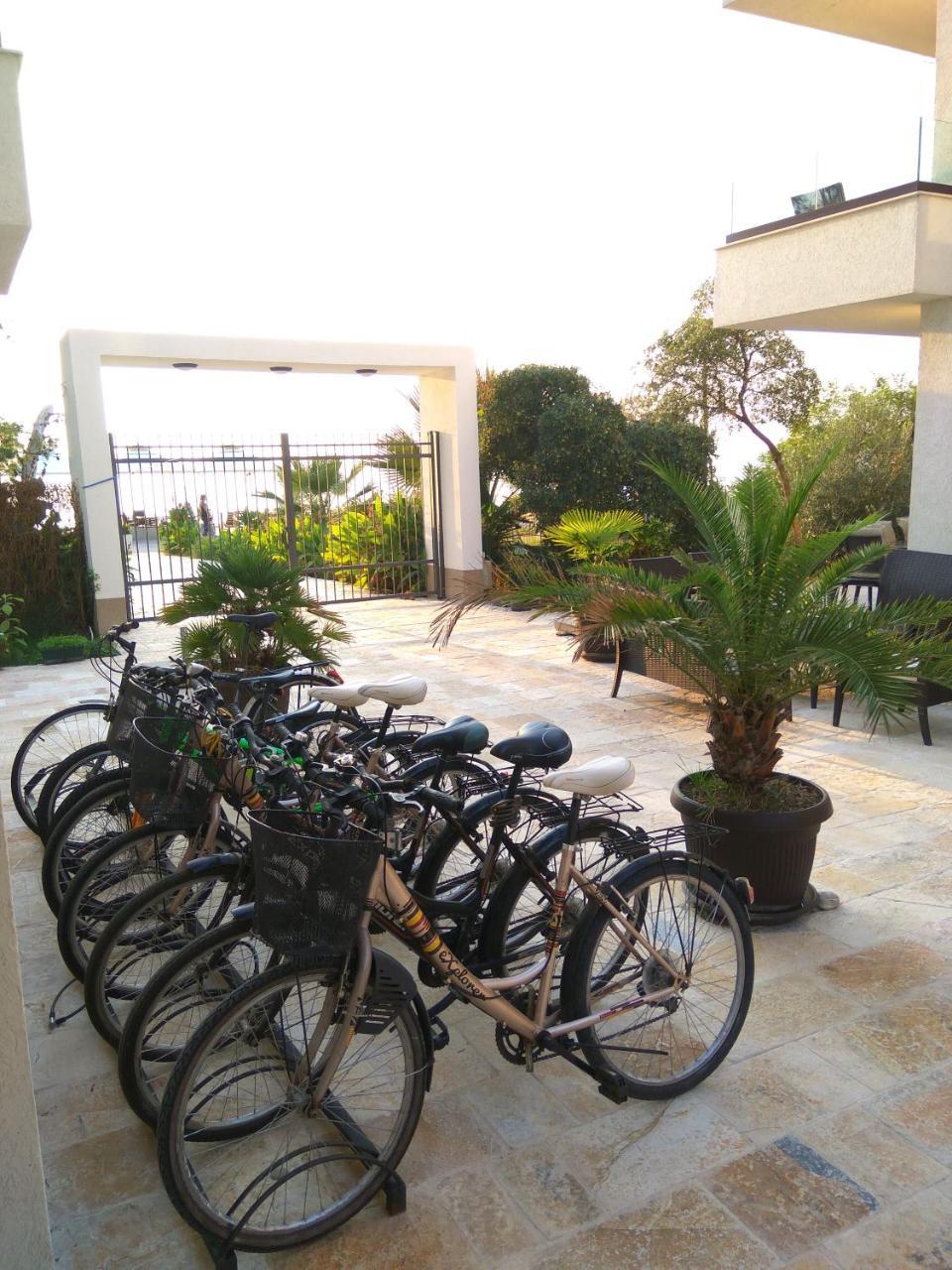 Apartments Kuce Lekovica Beach & Snack Bar- Bistro Luaran gambar