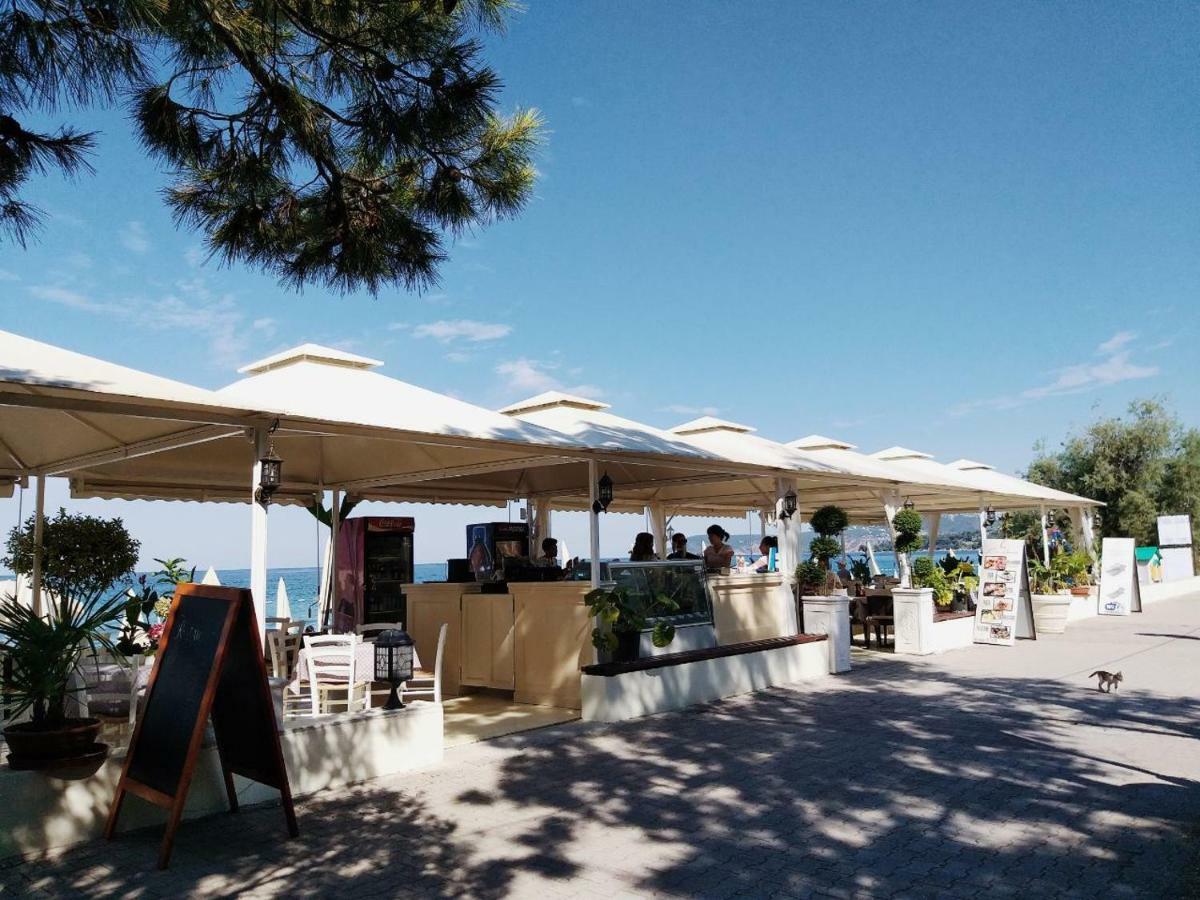 Apartments Kuce Lekovica Beach & Snack Bar- Bistro Luaran gambar